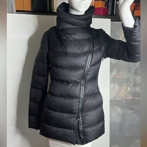 Mackage Sz S/P Black Puffer Jacket with Zipout Sleeves Lightweight Warm Elegant